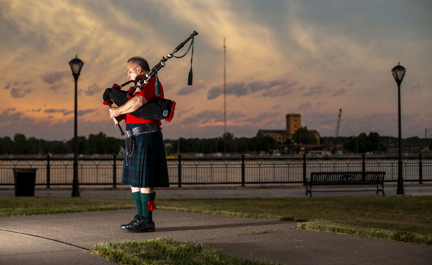 071719-qct-qca-bagpiper-007